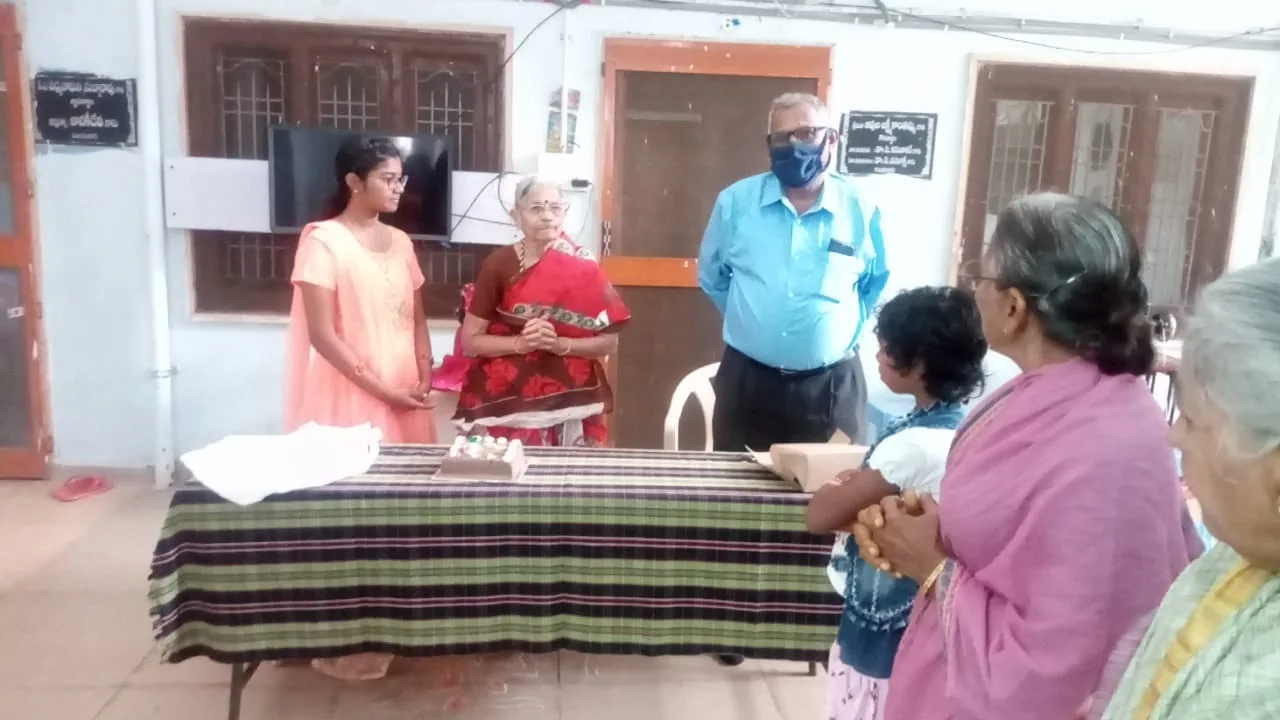 Clothes Distribution