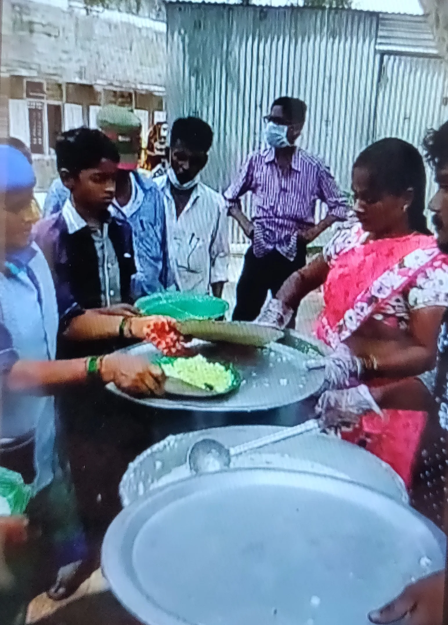 annadanam in ID Hospital (1)